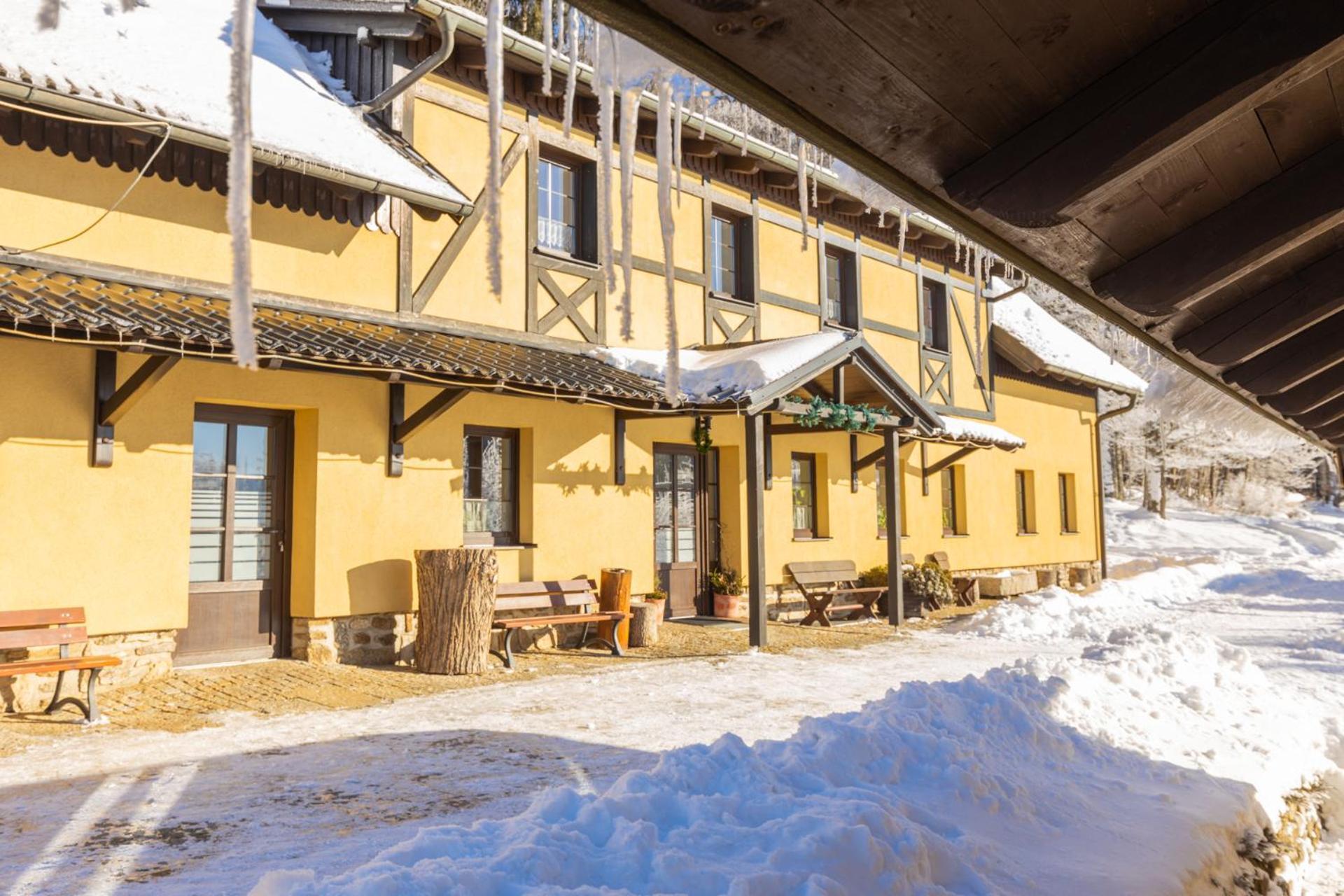 Penzion Chlustov Strazny Exterior foto
